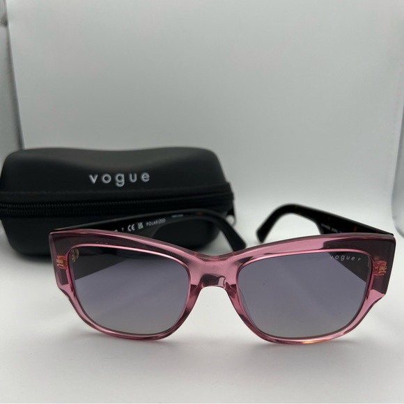 Vogue VO5462S Sunglasses Square 54mm Polarized - Picture 1 of 3